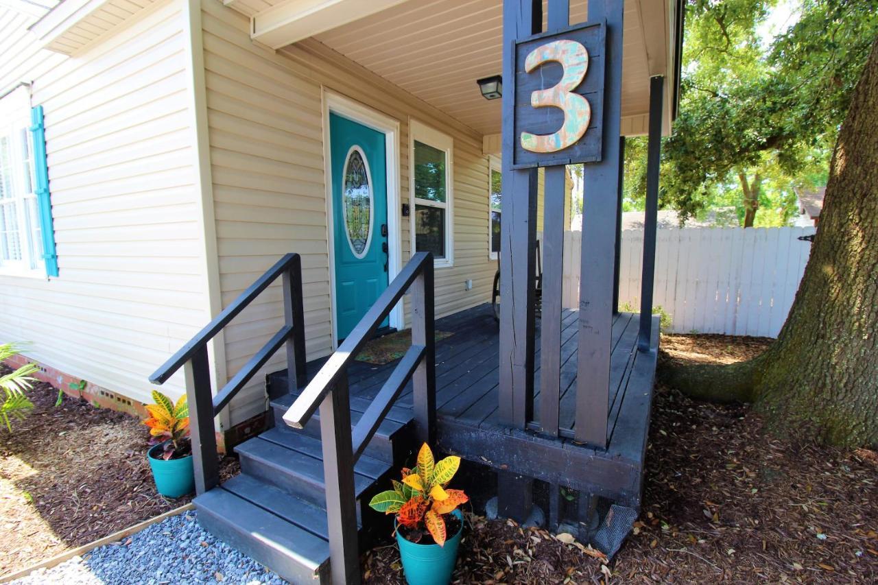 Beachy Bungalow For Family Fun! Walk To Beach! ペンサコーラ エクステリア 写真